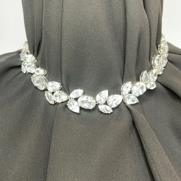 Amazing women’s cubic zirconia necklace perfect for the bride. 16-1/2” - Picture 8 of 9